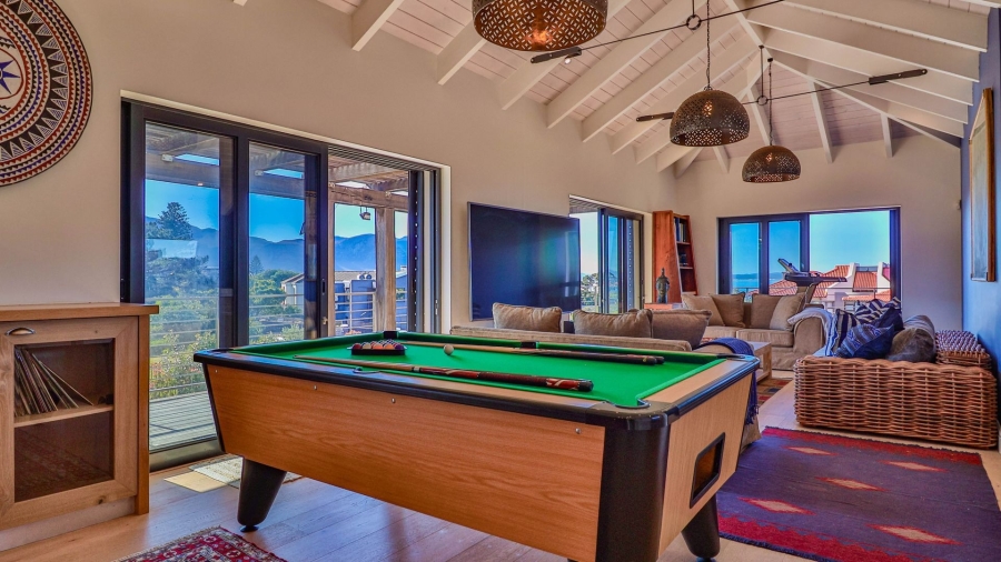 4 Bedroom Property for Sale in Westcliff Western Cape